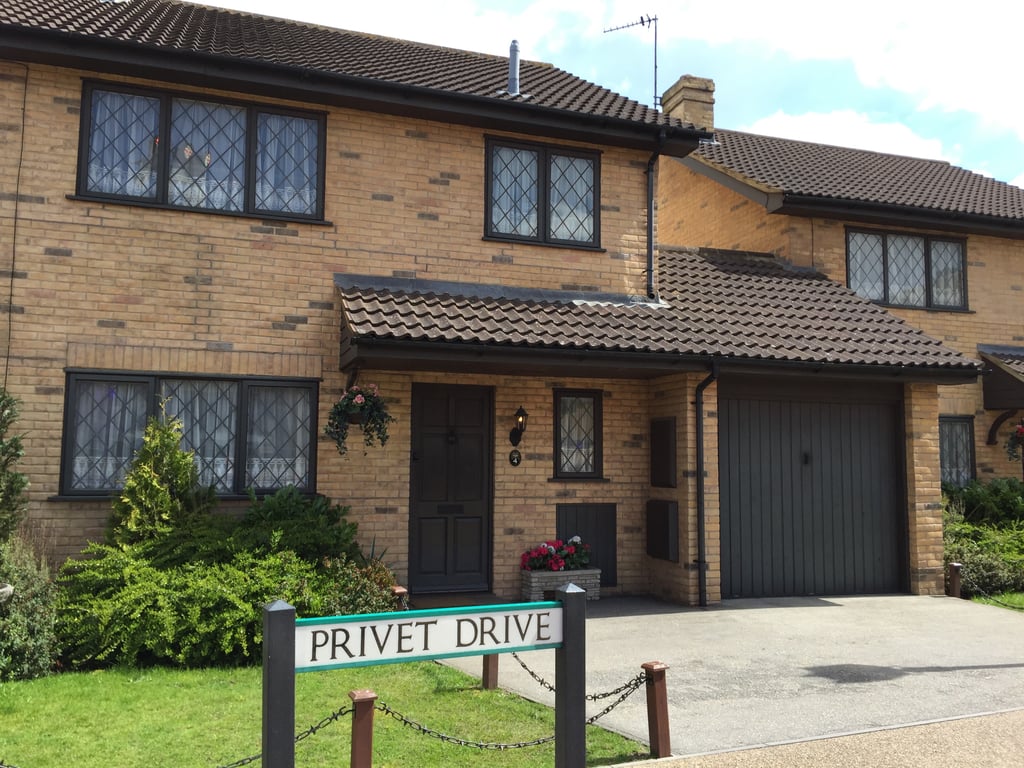 4-Privet-Drive-Little-Whinging-Surrey
